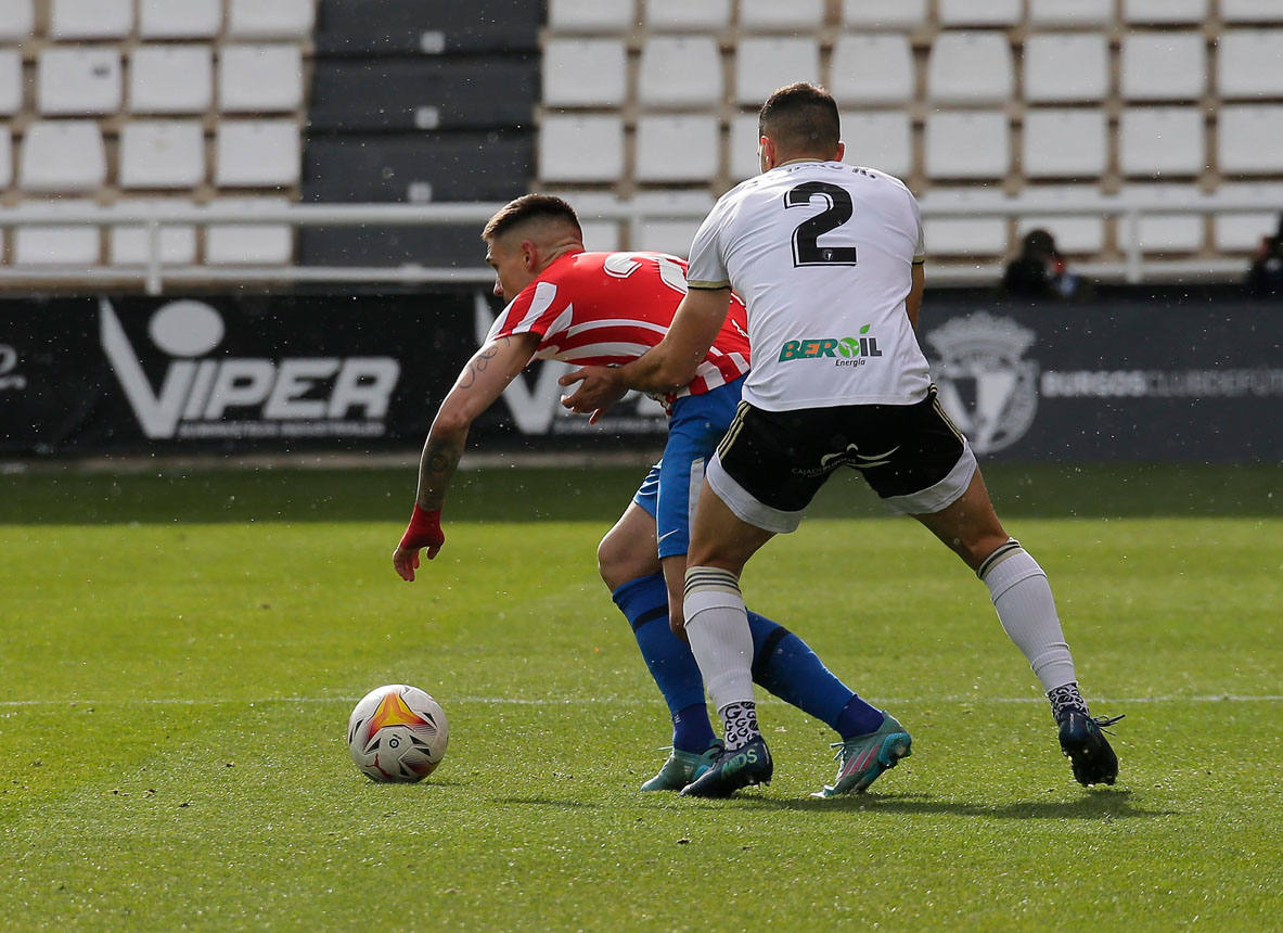 Imágenes del encuentro de la jornada 34 entre el Burgos CF y el Sporting de Gijón disputado en El Plantío