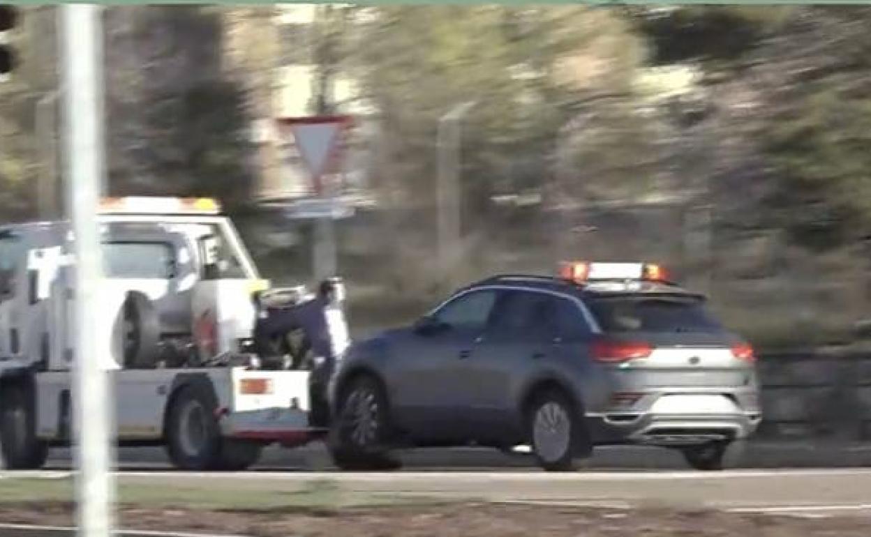 El vehículo de Óscar cuando fue conducido a la Comandancia de la Guardia Civil. 