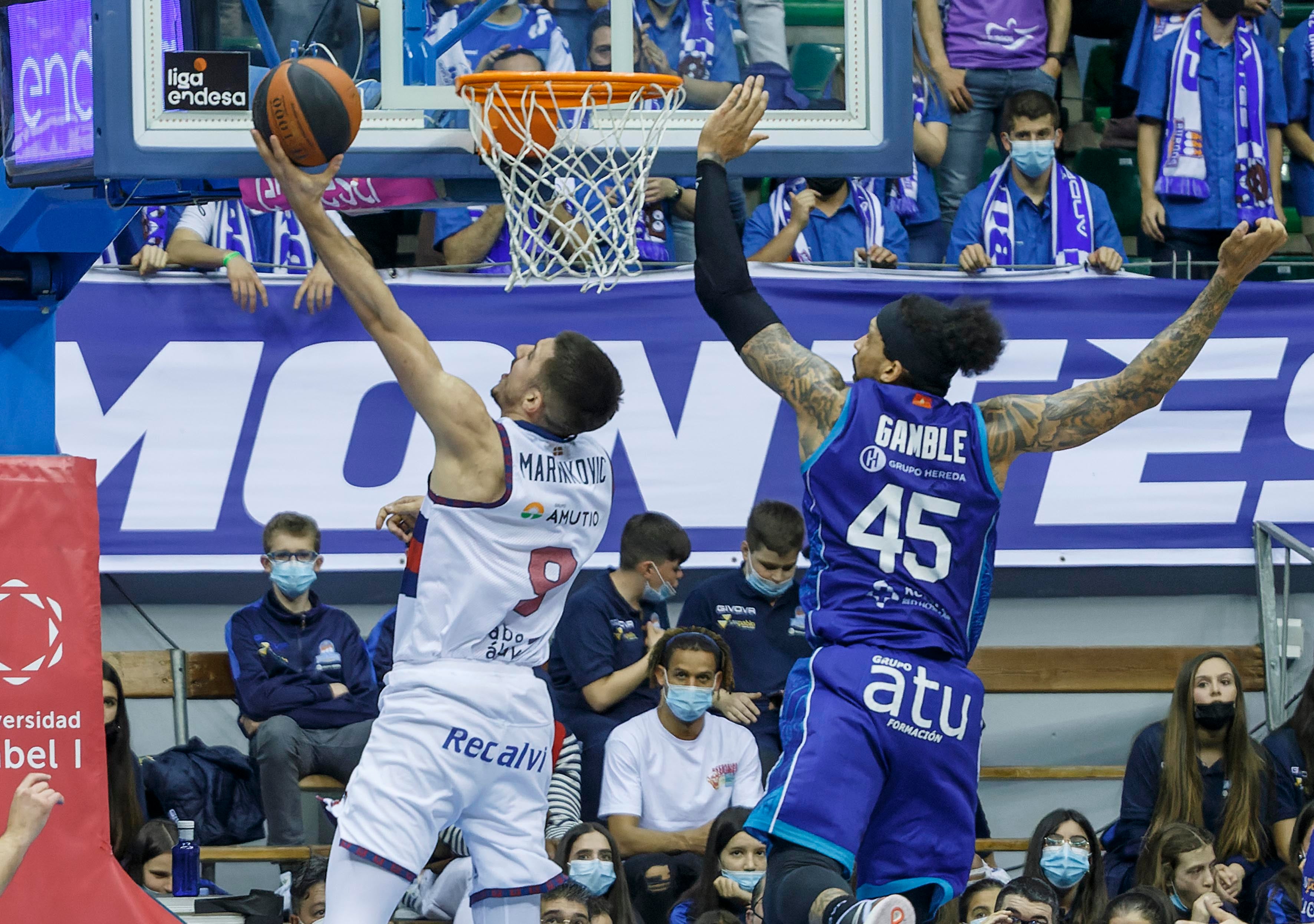 Fotos: El San Pablo no puede con Baskonia