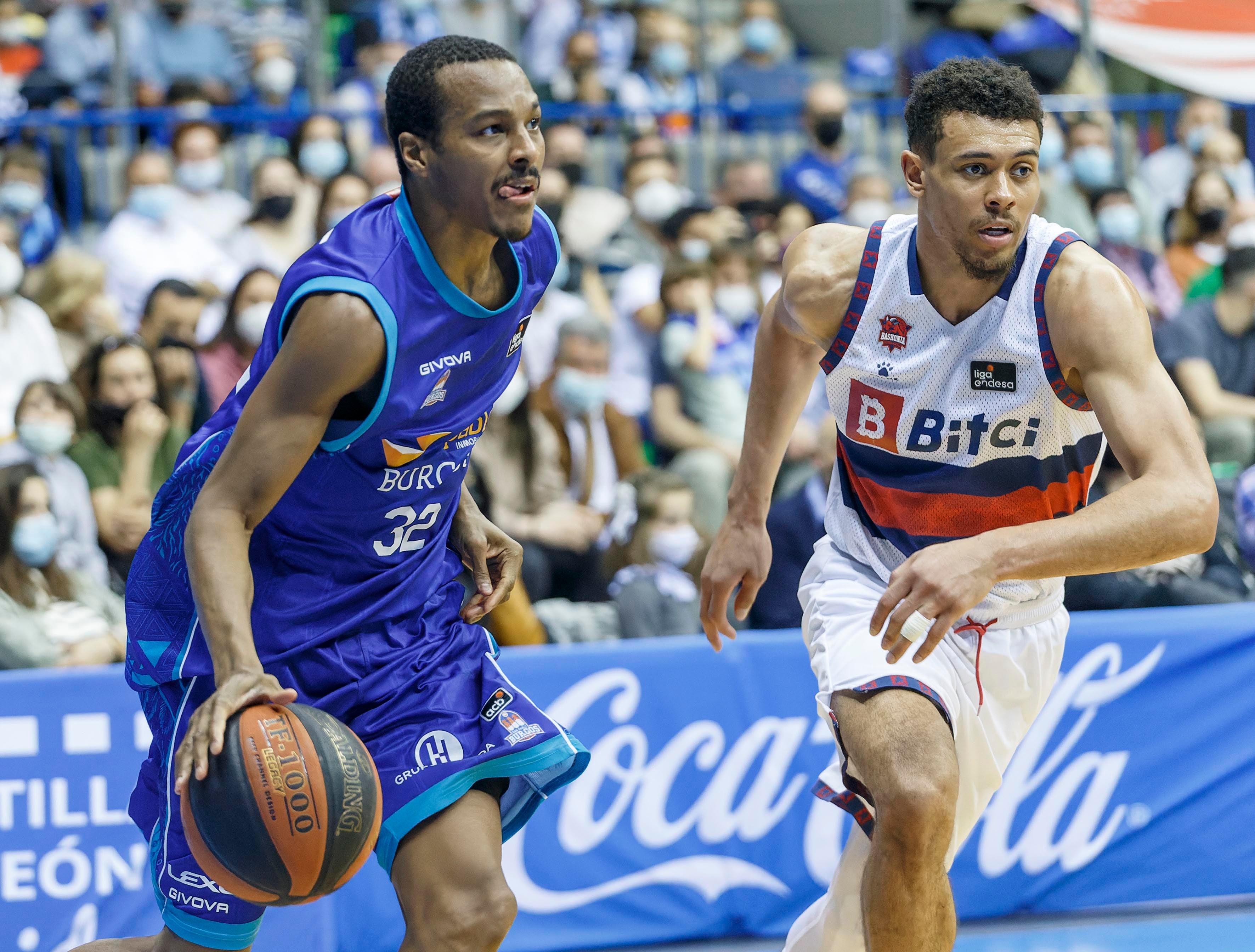 Fotos: El San Pablo no puede con Baskonia