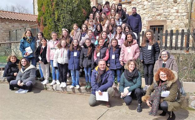 Las infantiles visitaron la Granja Escuela de Arlanzón.