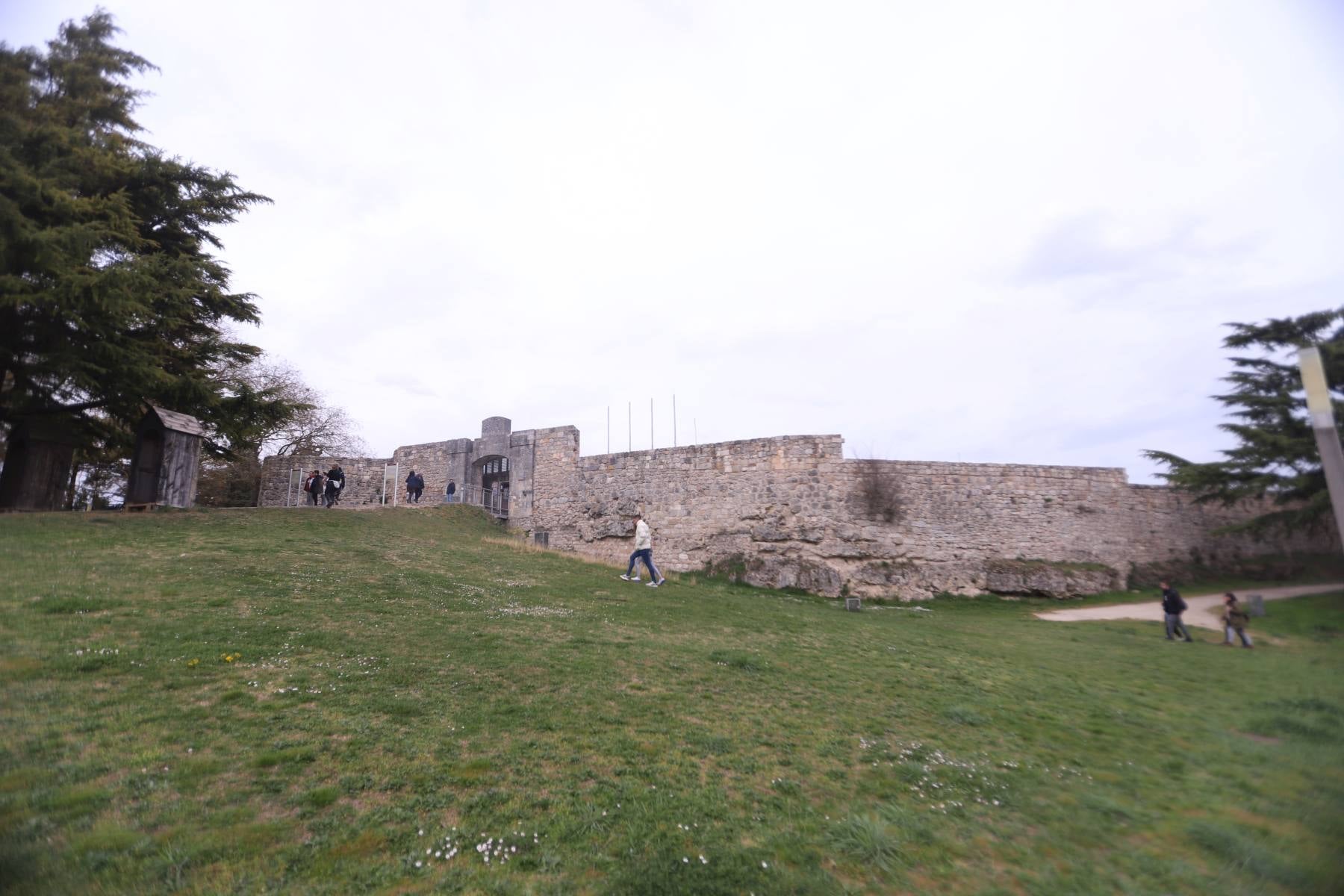 La judería nació al abrigo del Castillo a principios del seguindo milenio. 