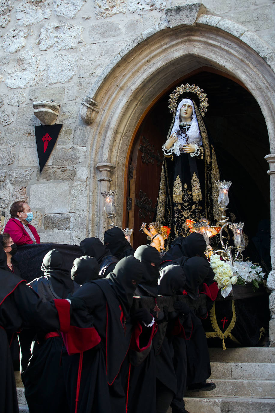 Fotos: La Soledad recorre el centro de Burgos