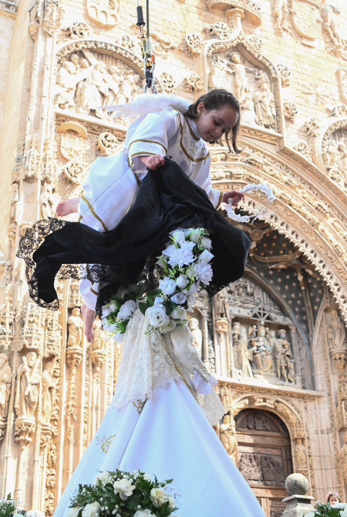 Fotos: La Bajada del Ángel pone punto y final a la Semana Santa de Aranda