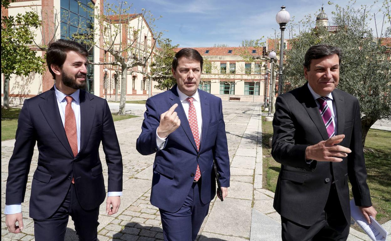 Juan García Gallardo, Alfonso Fernández Mañueco y Carlos Fernández Carriedo.