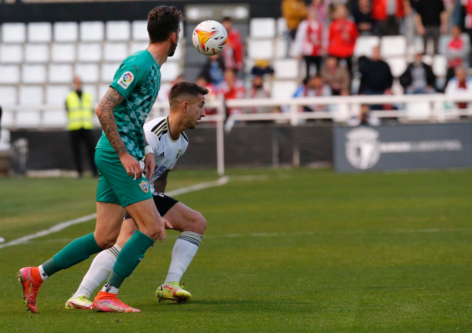 El Burgos no puede con un buen Almería