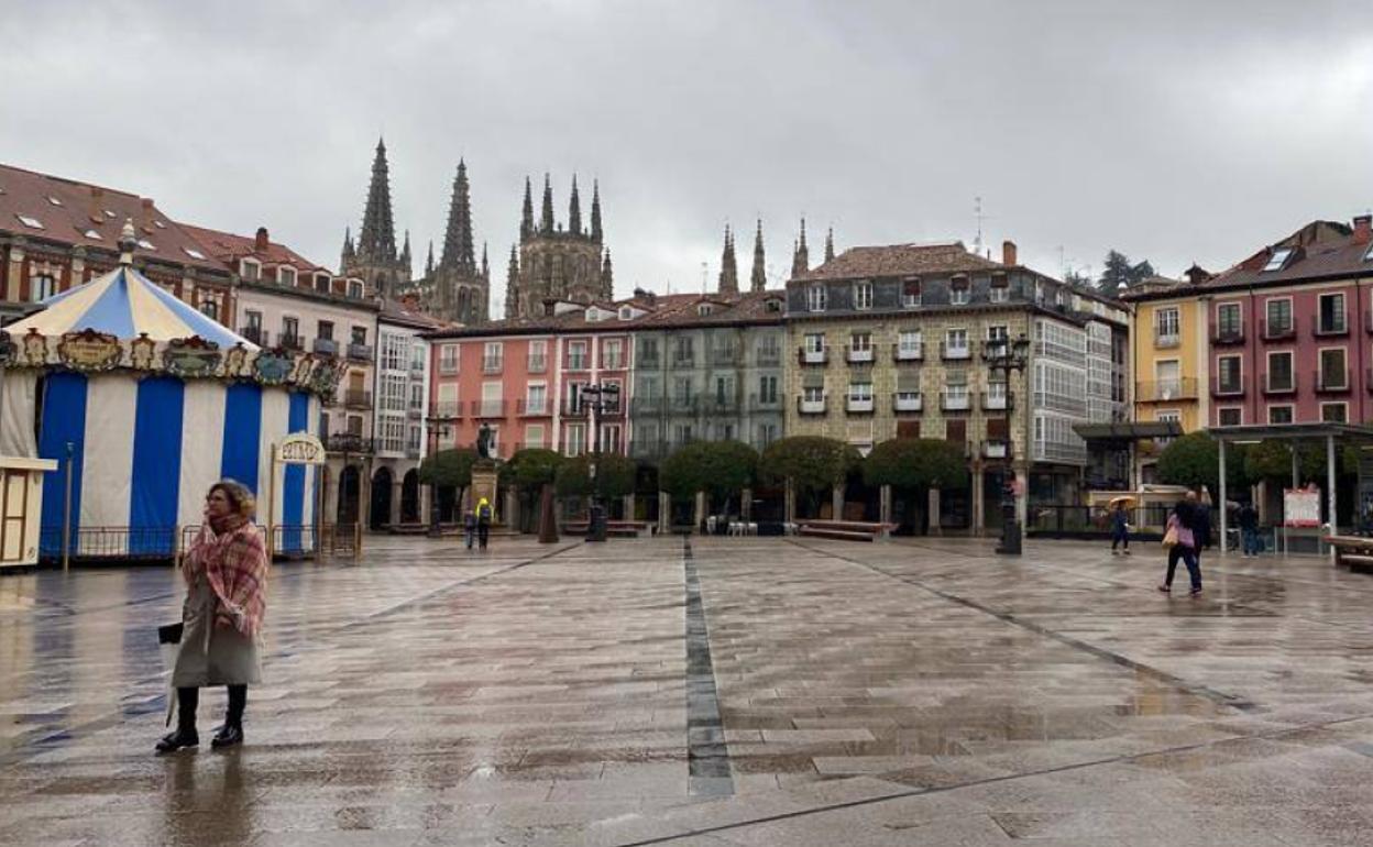 La Plaza Mayor de Burgos este lunes festivo.