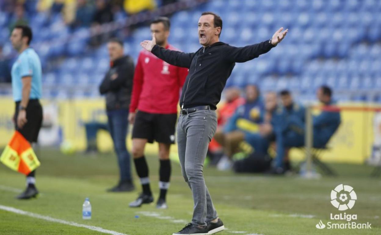 Joseba Etxeberría, técnico del Mirandés. 