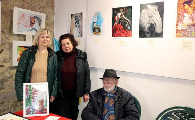 Nadiya Samokhina, Anzhelika Svirka y Pablo del Barco, artífices de la exposición.