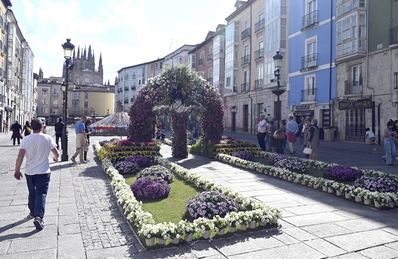 Fotos: Vuelve la Fiesta de las Flores a Burgos