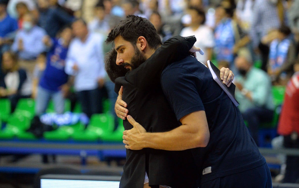 Imágenes del encuentro entre el San Pablo Burgos y el Fuenlabrada en el Coliseum