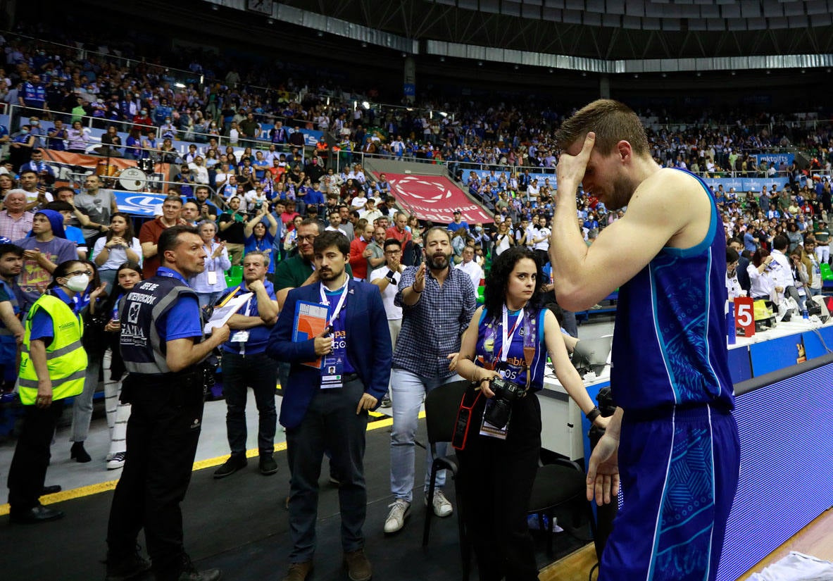 Imágenes del encuentro entre el San Pablo Burgos y el Fuenlabrada en el Coliseum