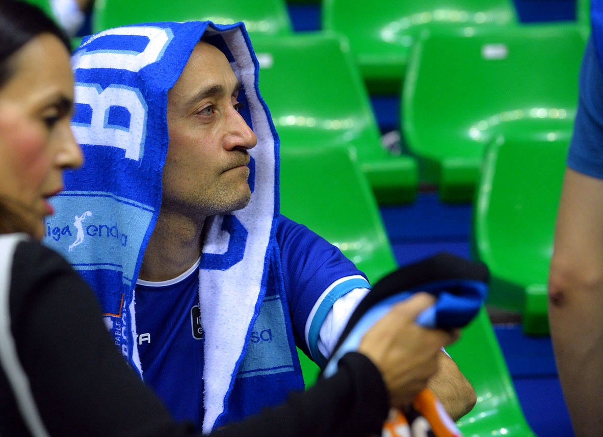 Imágenes del encuentro entre el San Pablo Burgos y el Fuenlabrada en el Coliseum