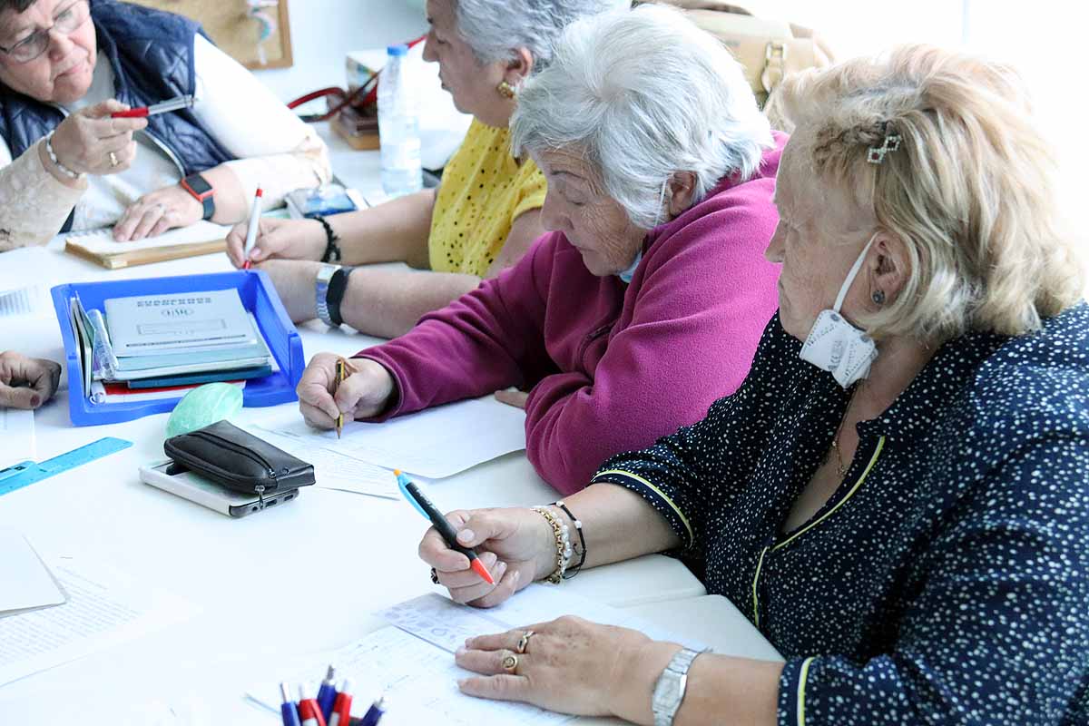 Fotos: Apoyo, cuidados, compañía y actividad: las Abuelas de Gamonal muestran sus ventajas