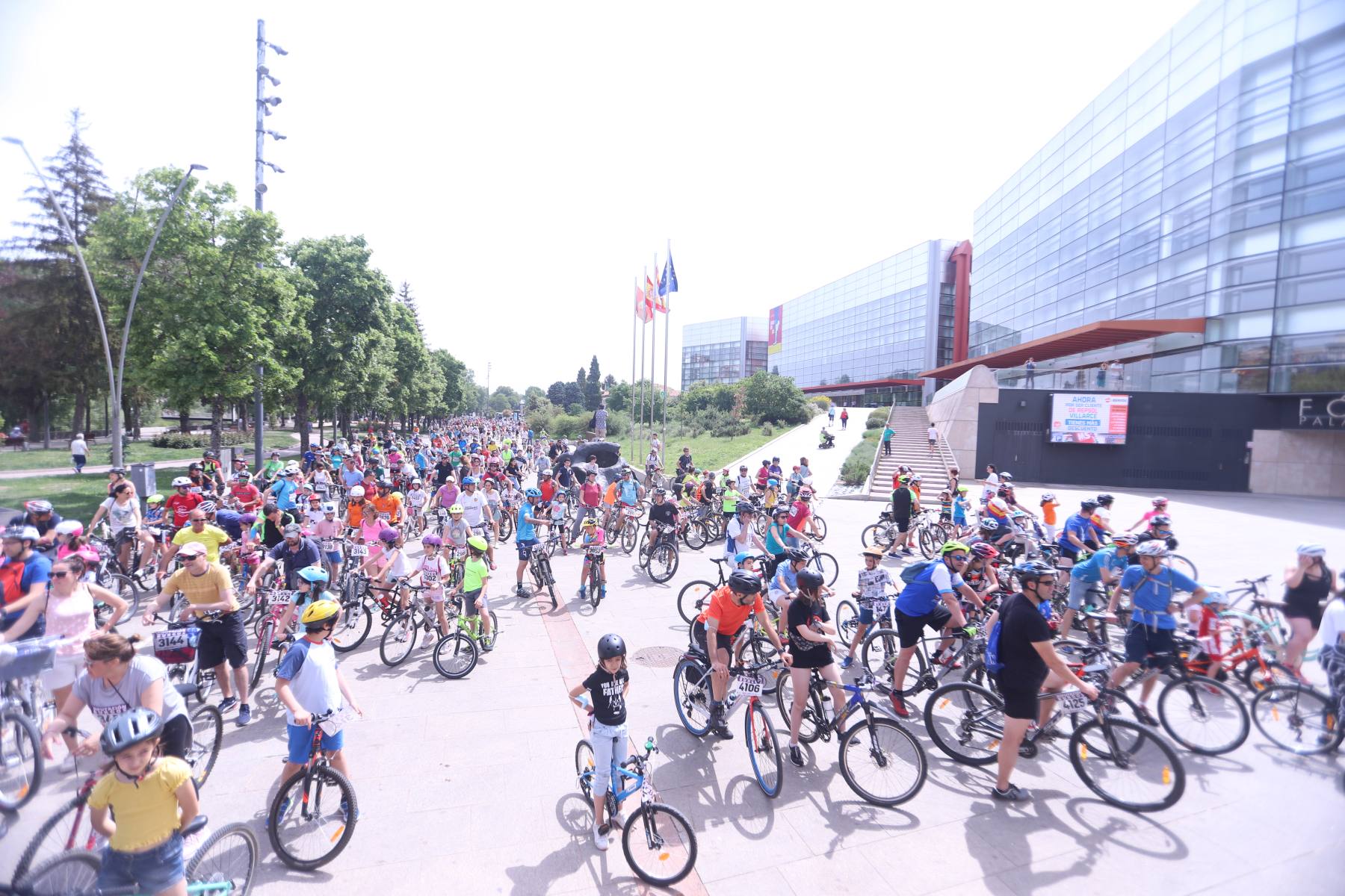 Fotos: Miles de ciclistas toman las calles de Burgos