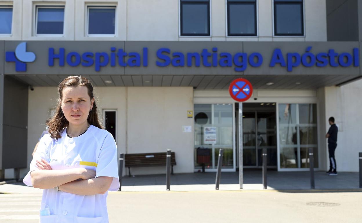 Natalia Karandiuk trabaja en el Hospital Santiago Apóstol. 