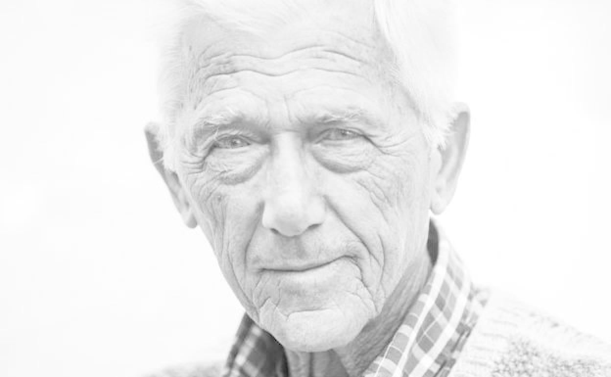 El escritor Theodor Kallifatides. 