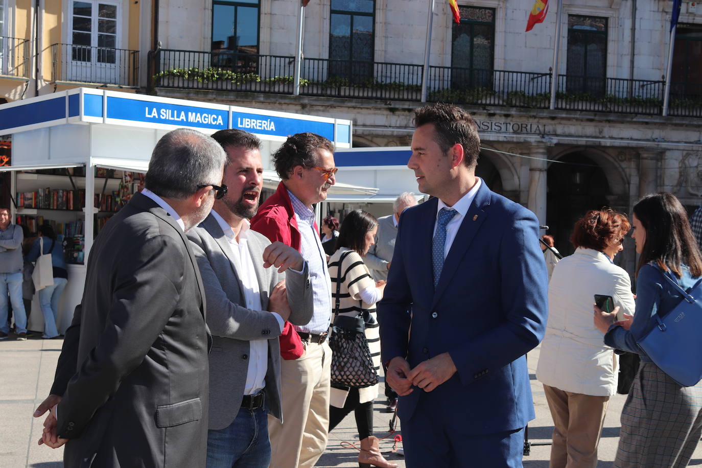 Fotos: Arranca la Feria del Libro de Burgos