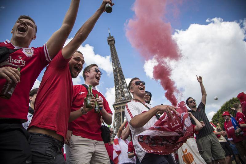 Fotos: La invasión de seguidores en París, en imágenes