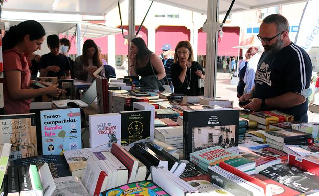 La Feria del LIbro está en pleno apogeo.