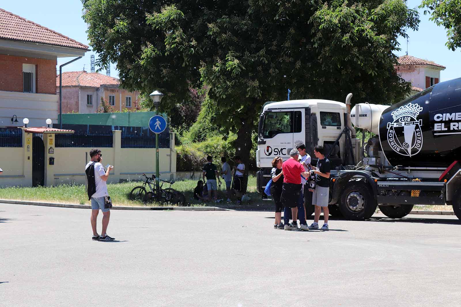 Fotos: Calor y bufandas burgalesas