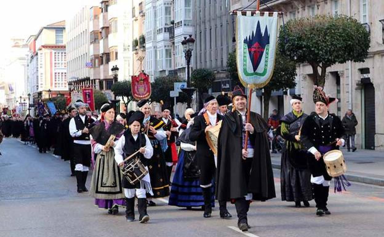 La Hermandad de Peñas de Burgos celebra sus 45 años. 