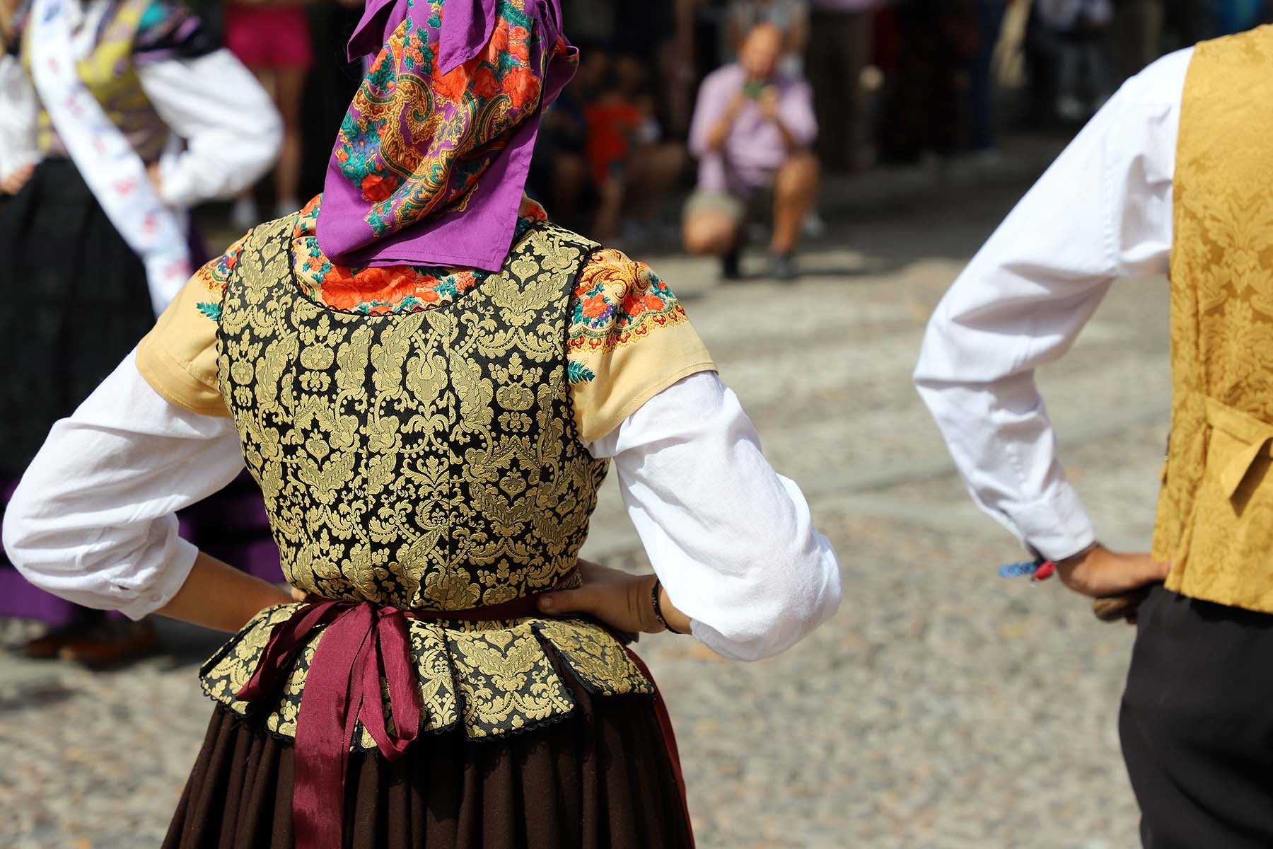 Fotos: El pendón vuelve a procesionar en El Curpillos