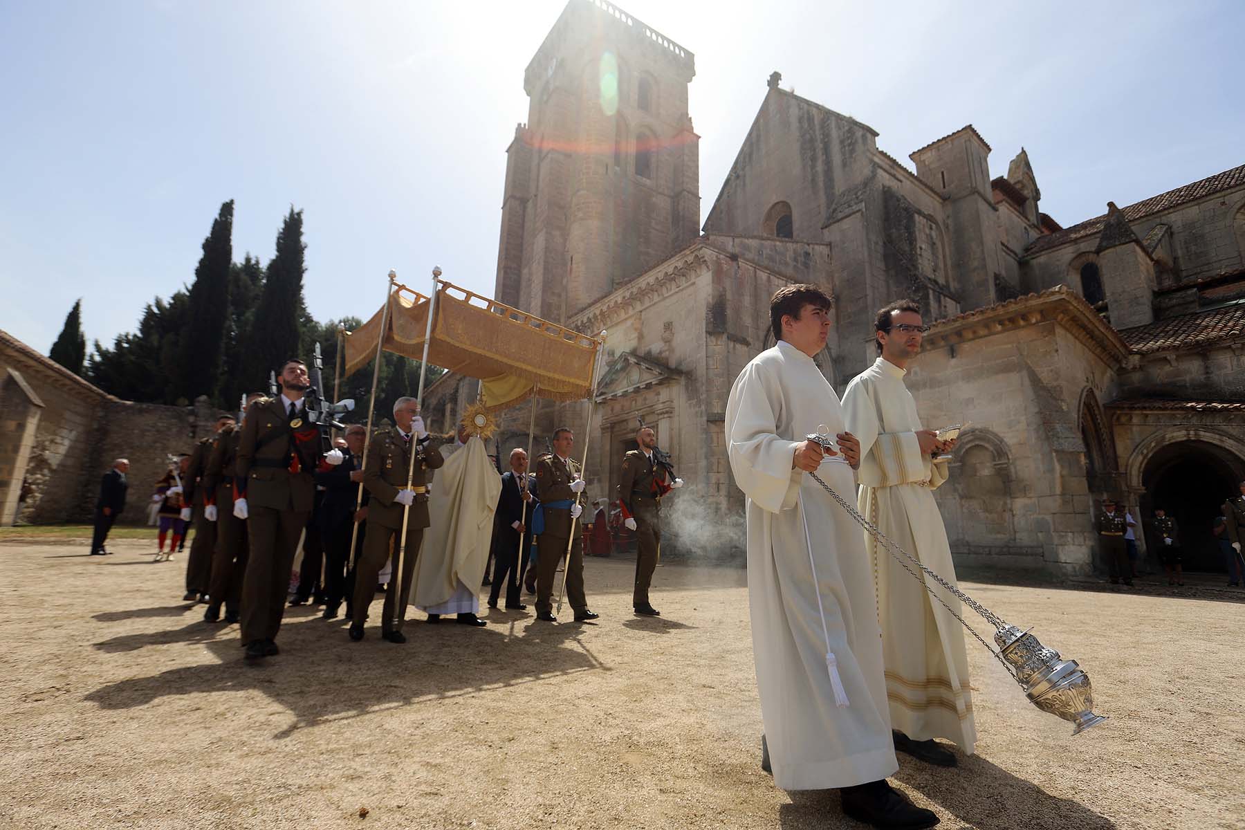 Fotos: El pendón vuelve a procesionar en El Curpillos