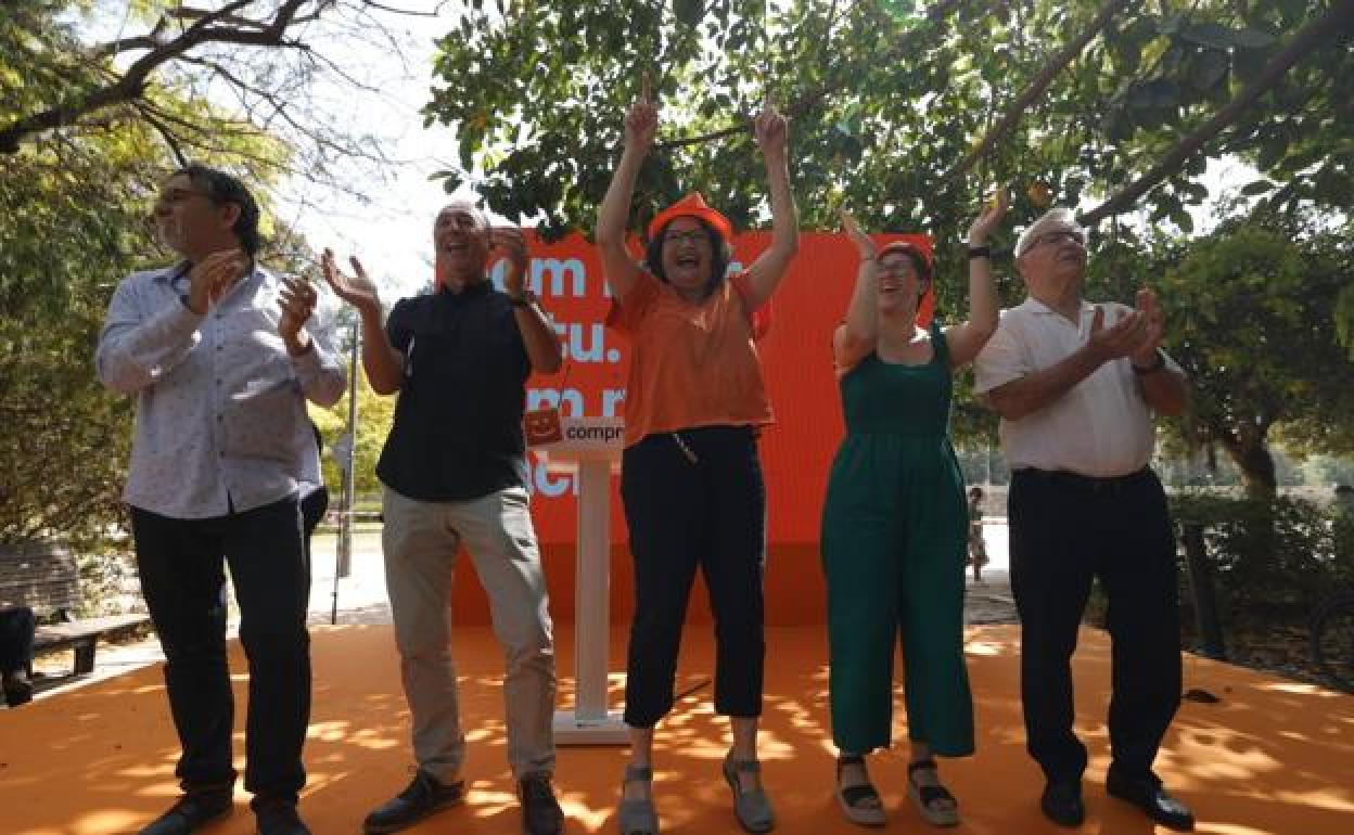 Juan Ponce, Joan Baldoví, Mónica Oltra, Àgueda Micó y Joan Ribó en el acto de Compromís de este sábado. 