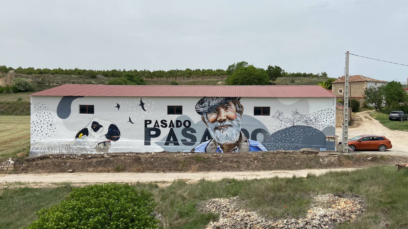 Murales artísticos creado por Tinte Rosa en Tubilla del Lago, Villangómez y Belorado