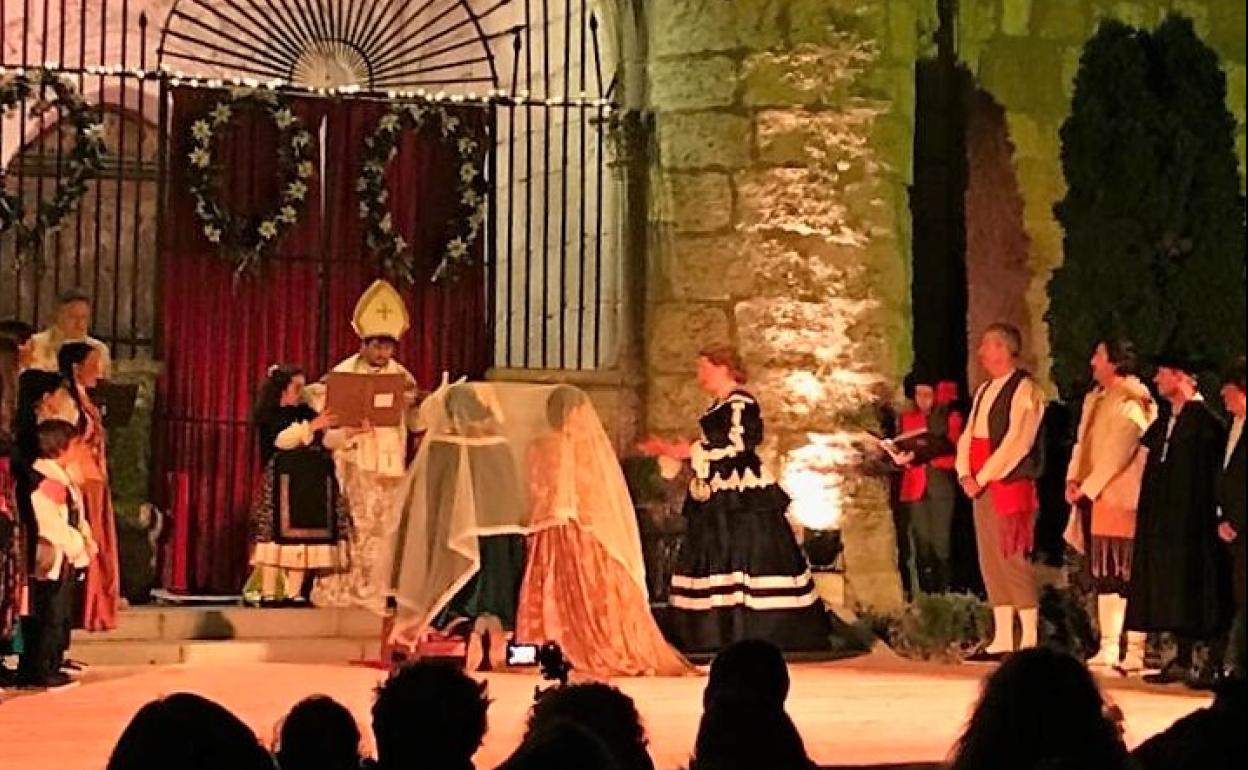 Recreación de la boda entre Carlos II y Mª Luisa de Orleans en Quintanapalla.