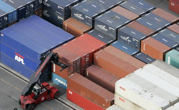 Las exportaciones burgalesas han caído levemente mientras el valor de las importaciones se disparaba. 