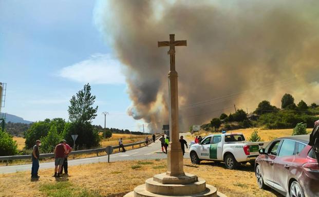 Los alcaldes afectados por el incendio de Quintanilla del Coco, preocupados por la gravedad del fuego