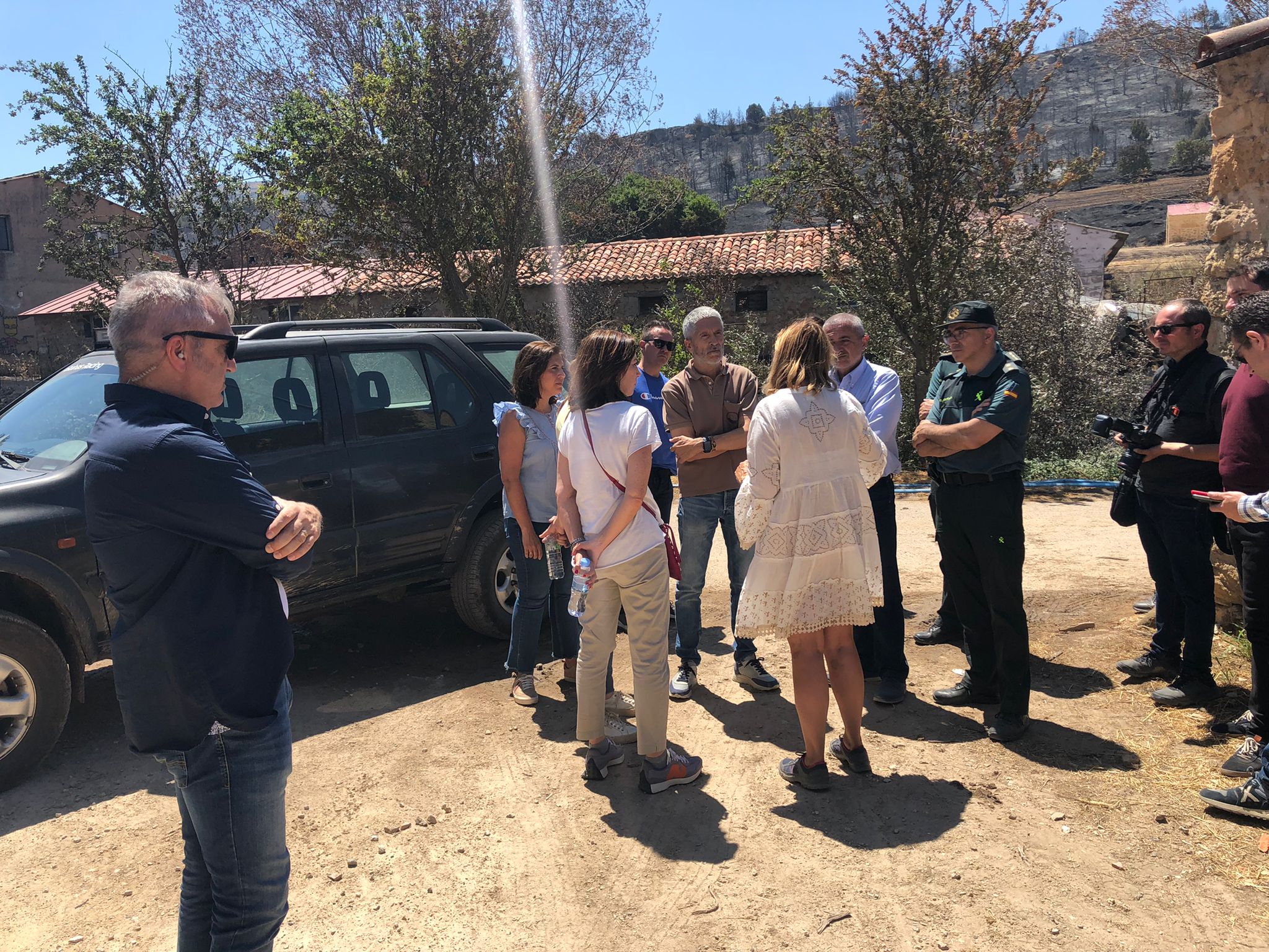 Alcaldesa de Santibáñez del Val: «¿Cómo en cuatro horas no viene ni un solo bombero? ¿Quién tiene que decidirlo?»