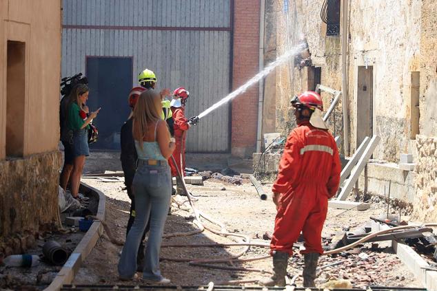 Fotos: El fuego arrasa parte de Santibáñez del Val