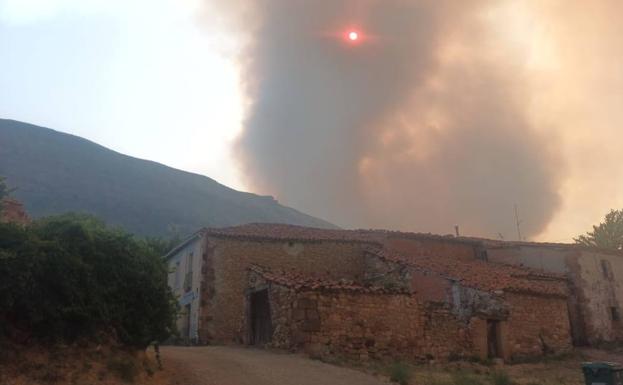 «Pasamos una mala tarde porque el fuego nos amenazaba por dos zonas»