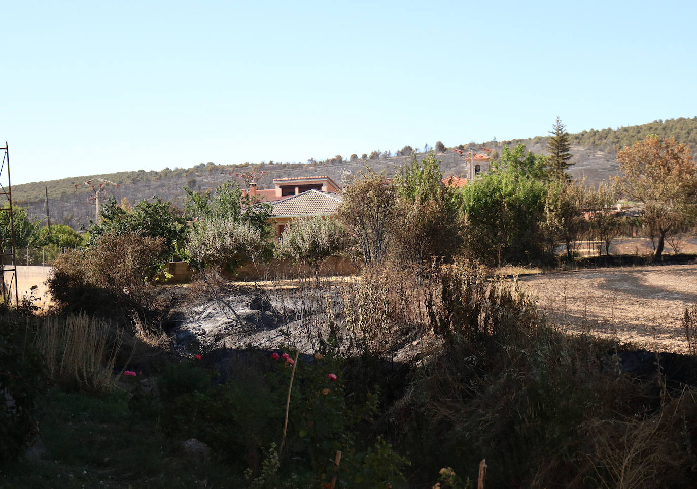 Fotos: Los vecinos de Santibáñez del Val vuelven a sus casas