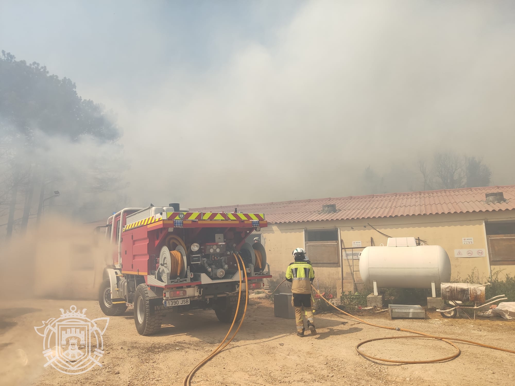 Fotos: Los Bomberos de Burgos en el incendio de Quintanilla del Coco