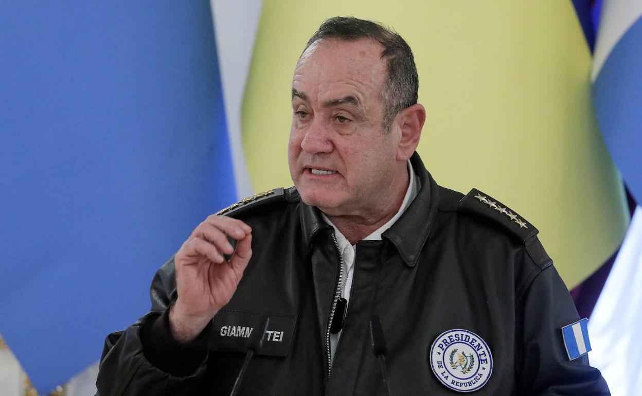 El presidente de Guatemala, Alejandro Giammattei, durante un acto.