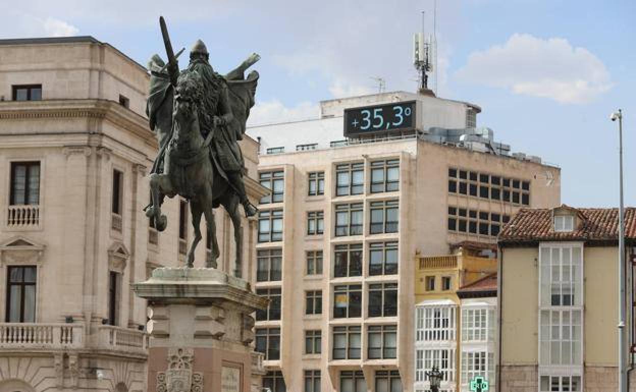 Termómetro en el centro de Burgos este verano.