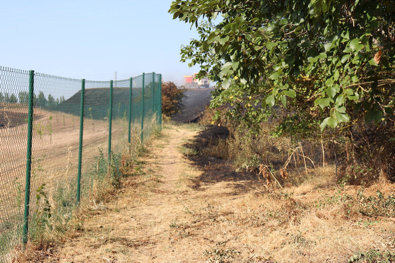 Tierra quemada en el cerro de San Miguel tras el incendio de Fuentecillas