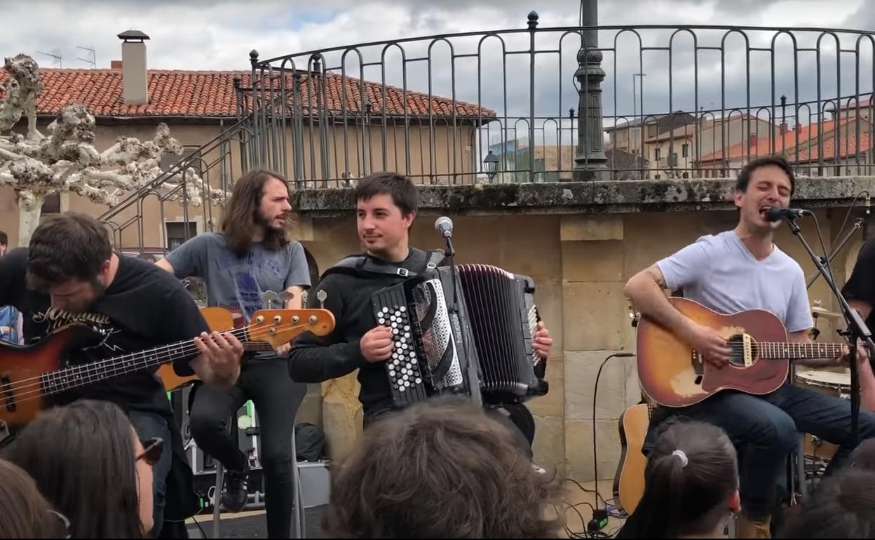 La M.O.D.A. en su concierto ofrecido en Hontoria del Pinar en 2019. 