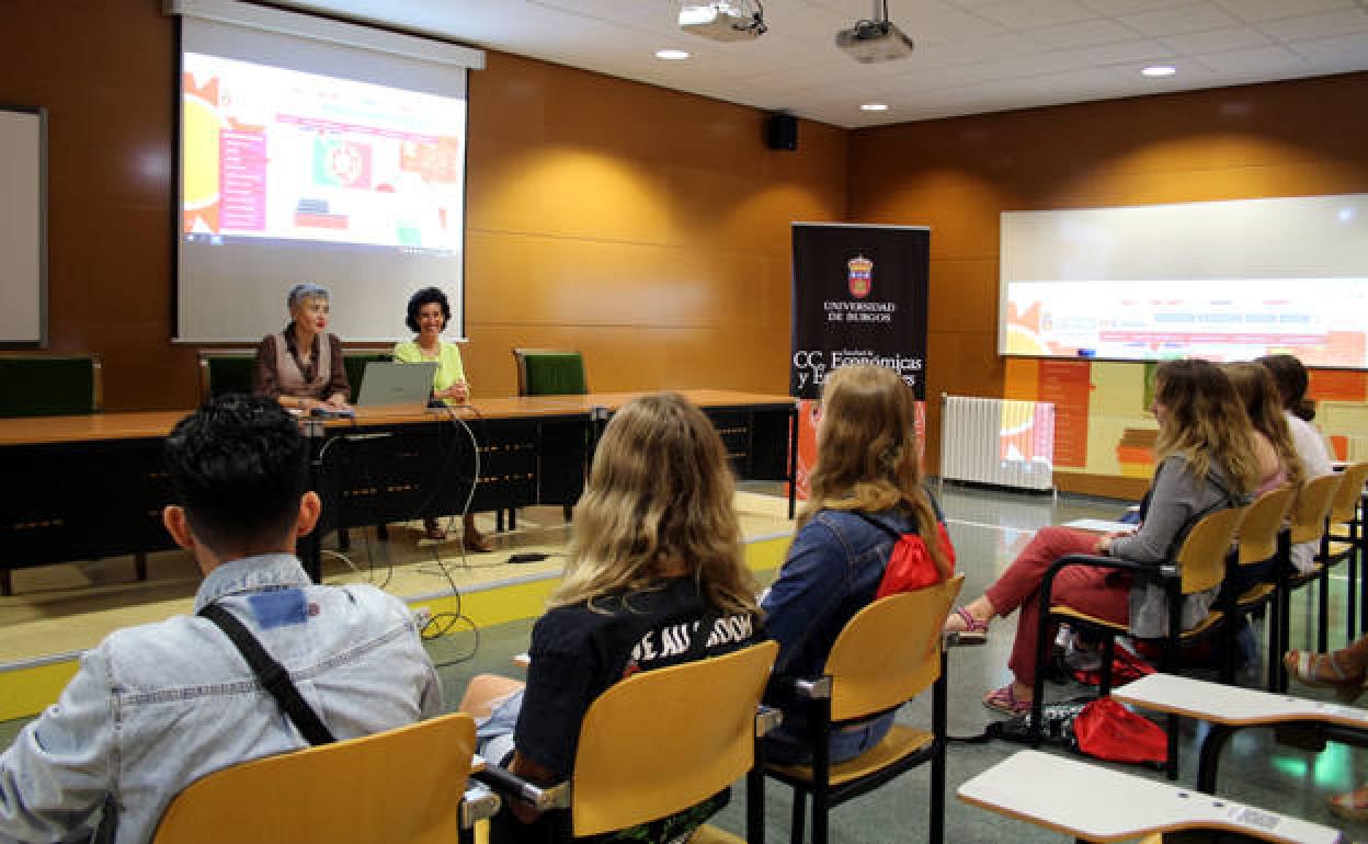 Bienvenida a los estudiantes de la Universidad de Western Michigan. 