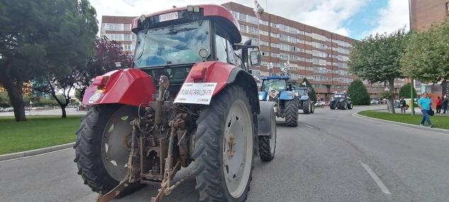 Fotos: Agricultores y ganaderos de Burgos protestan ante la crisis del sector