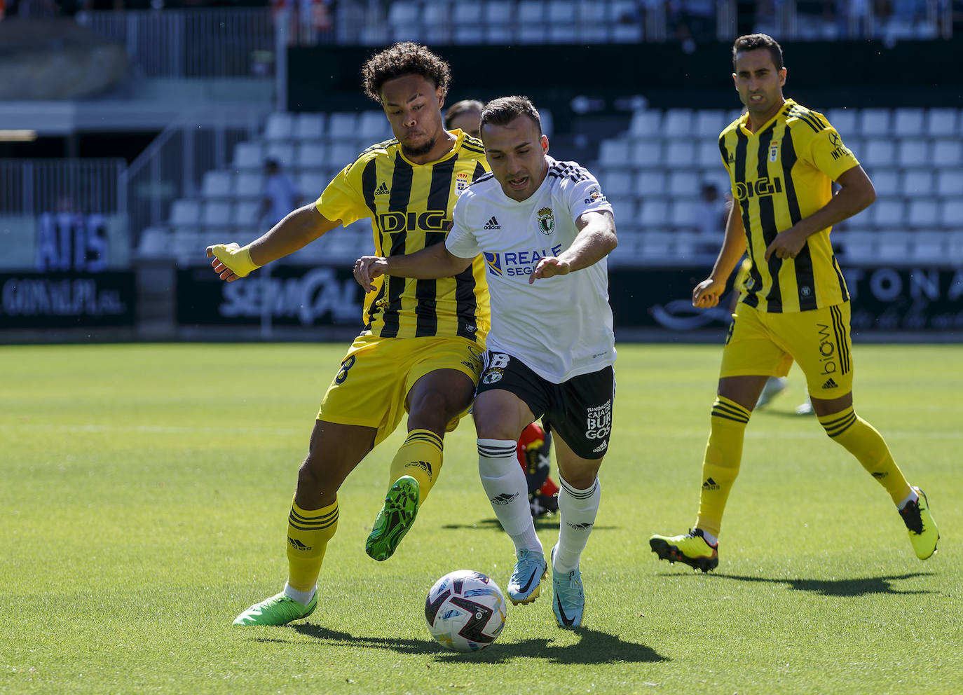 Fotos: El Burgos CF - Real Oviedo, en imágenes