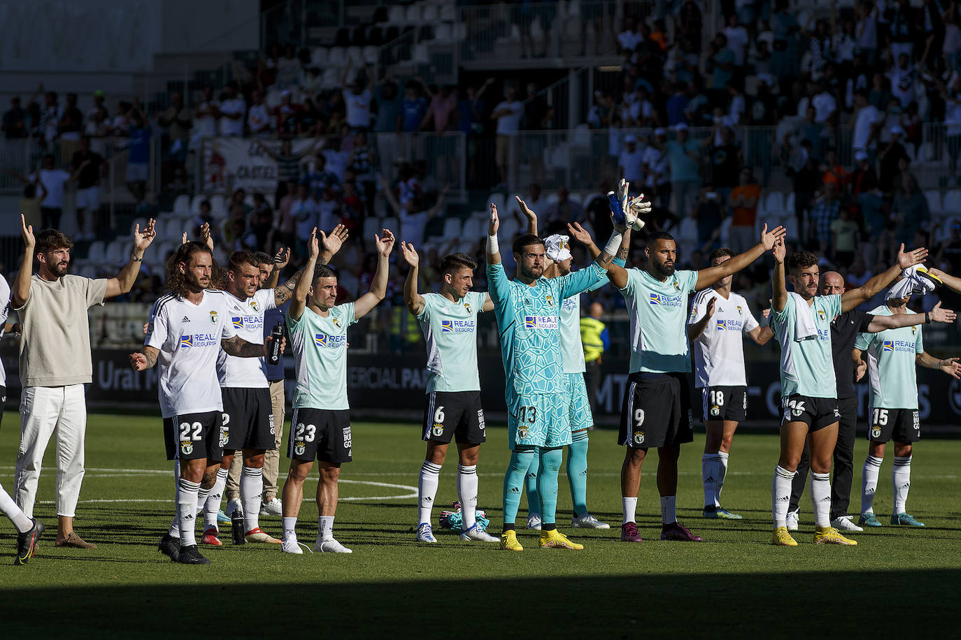 Fotos: El Burgos CF - Real Oviedo, en imágenes