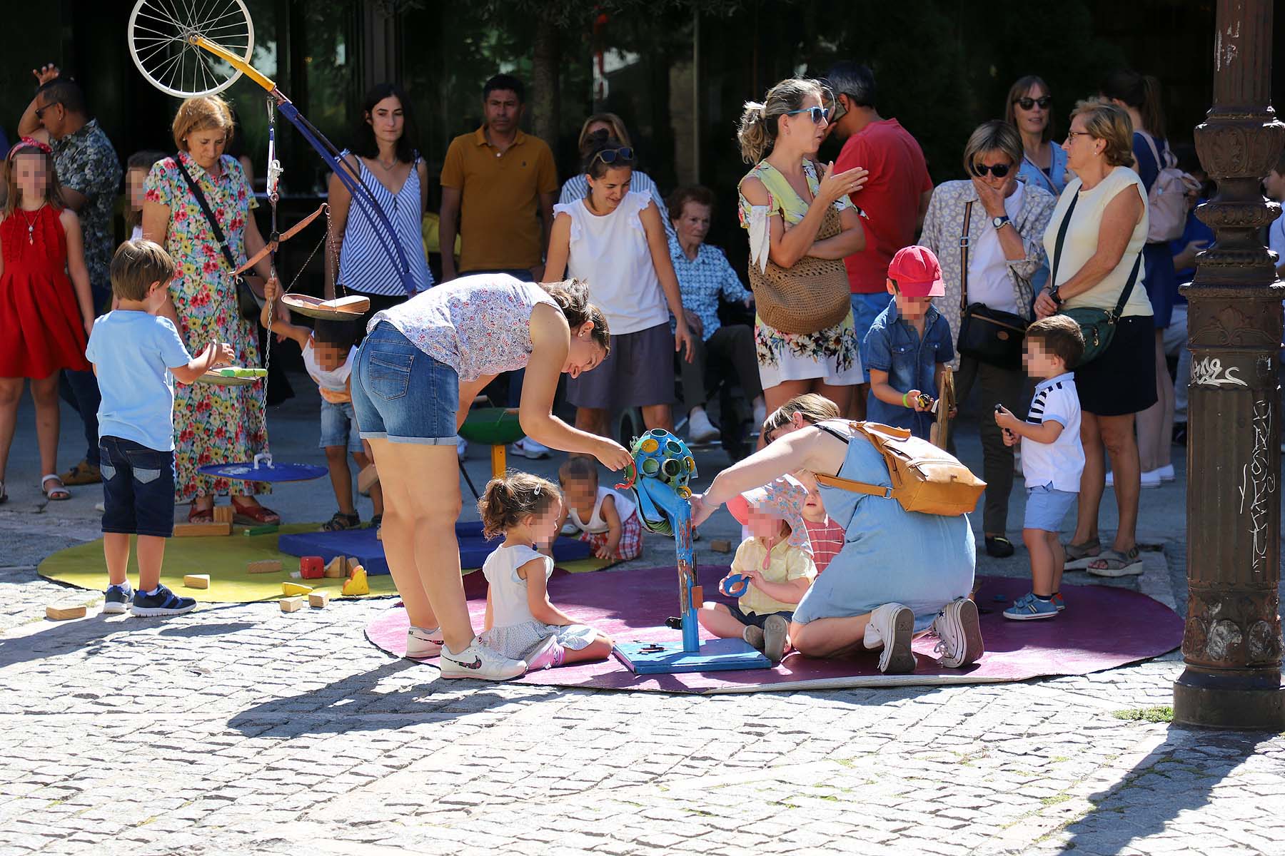 Fotos: El teatro toma la calle de Burgos