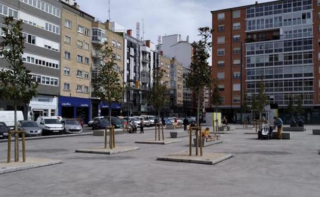 El arreglo de las goteras de la plaza de Santiago supondrá entre 80.000 y 100.000 euros