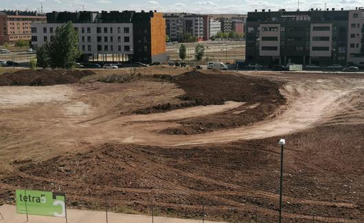 Los movimientos en la parcela han reactivado las esperanzas en el barrio.