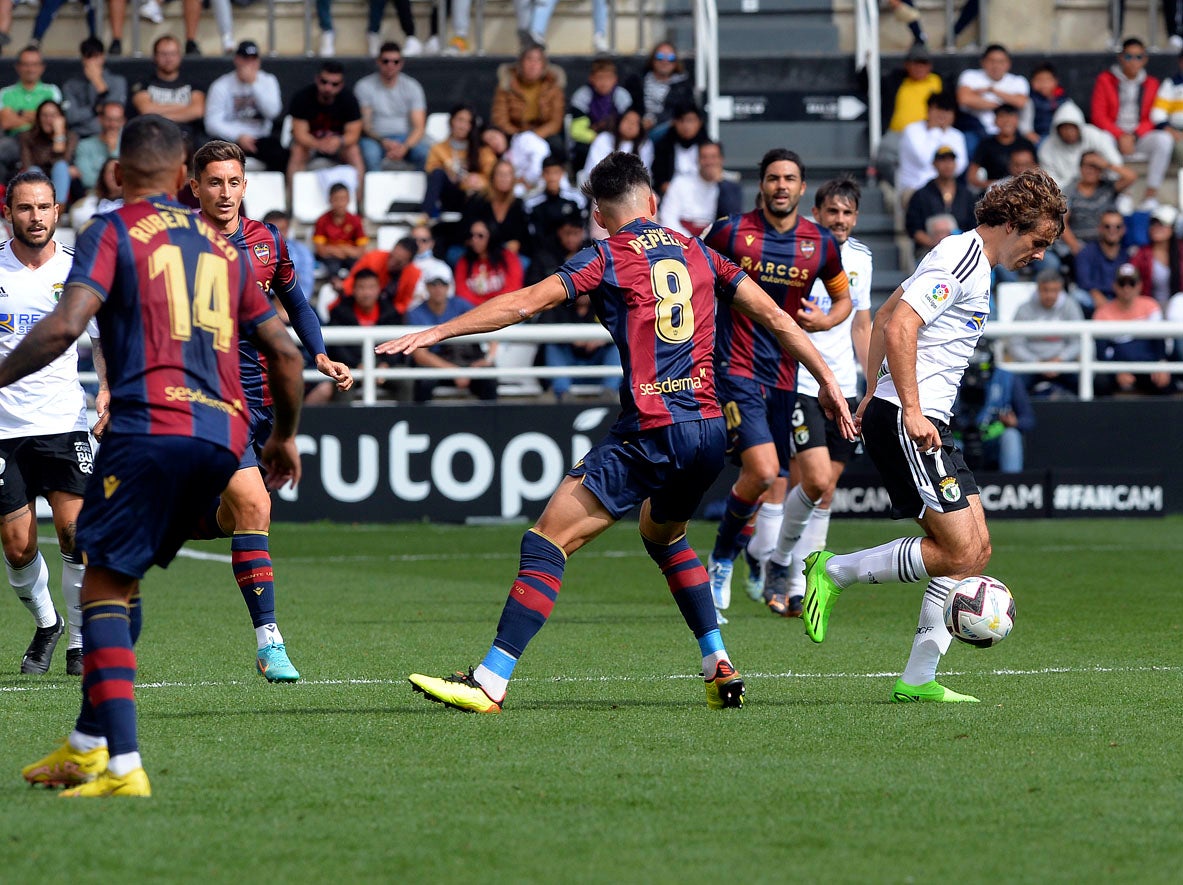 Fotos: El Burgos CF continúa imbatido